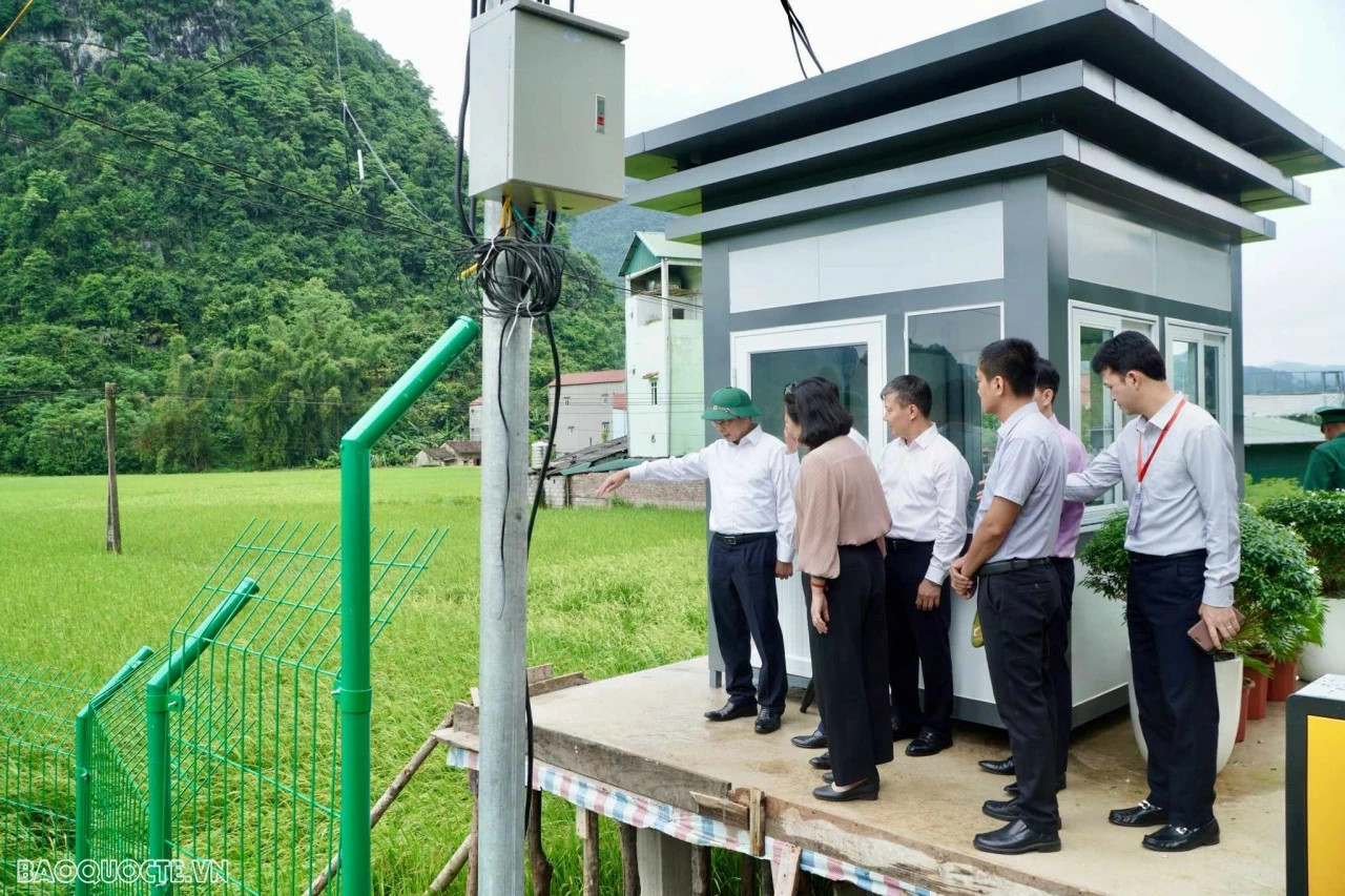 Đẩy mạnh công tác đối ngoại biên phòng và hợp tác biên giới Đẩy mạnh công tác đối ngoại biên phòng và hợp tác biên giới