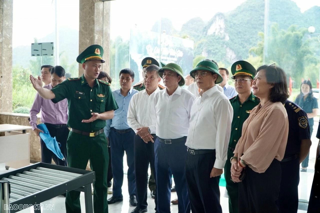 Đẩy mạnh công tác đối ngoại biên phòng và hợp tác biên giới Đẩy mạnh công tác đối ngoại biên phòng và hợp tác biên giới