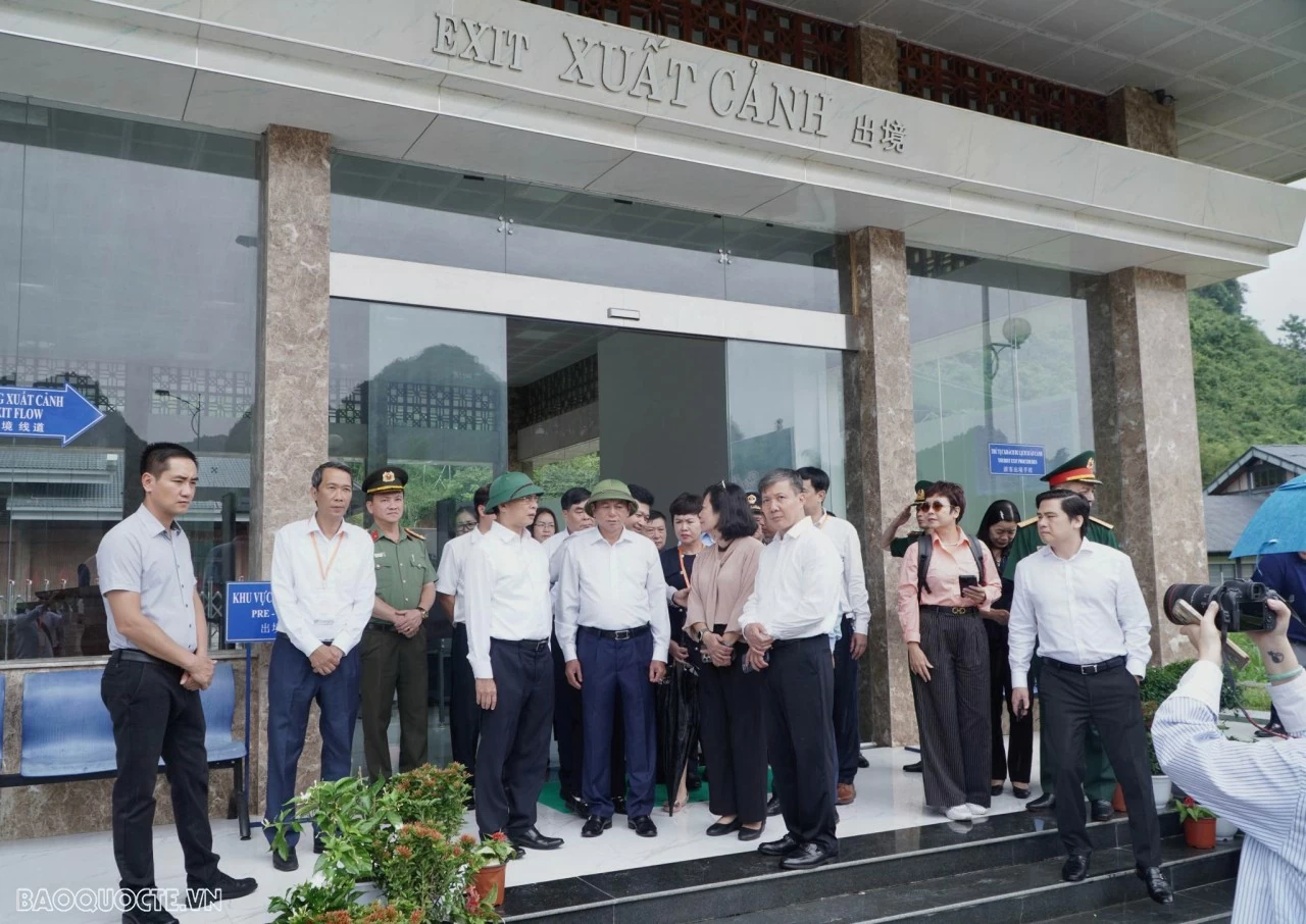 Đẩy mạnh công tác đối ngoại biên phòng và hợp tác biên giới Đẩy mạnh công tác đối ngoại biên phòng và hợp tác biên giới