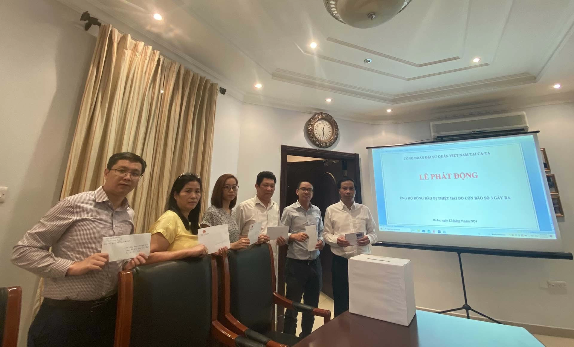 Đại sứ quán Việt Nam tại Qatar hưởng ứng phong trào ủng hộ đồng bào bị ảnh hưởng do bão Yagi Đại sứ quán Việt Nam tại Qatar hưởng ứng phong trào ủng hộ đồng bào bị ảnh hưởng do bão Yagi