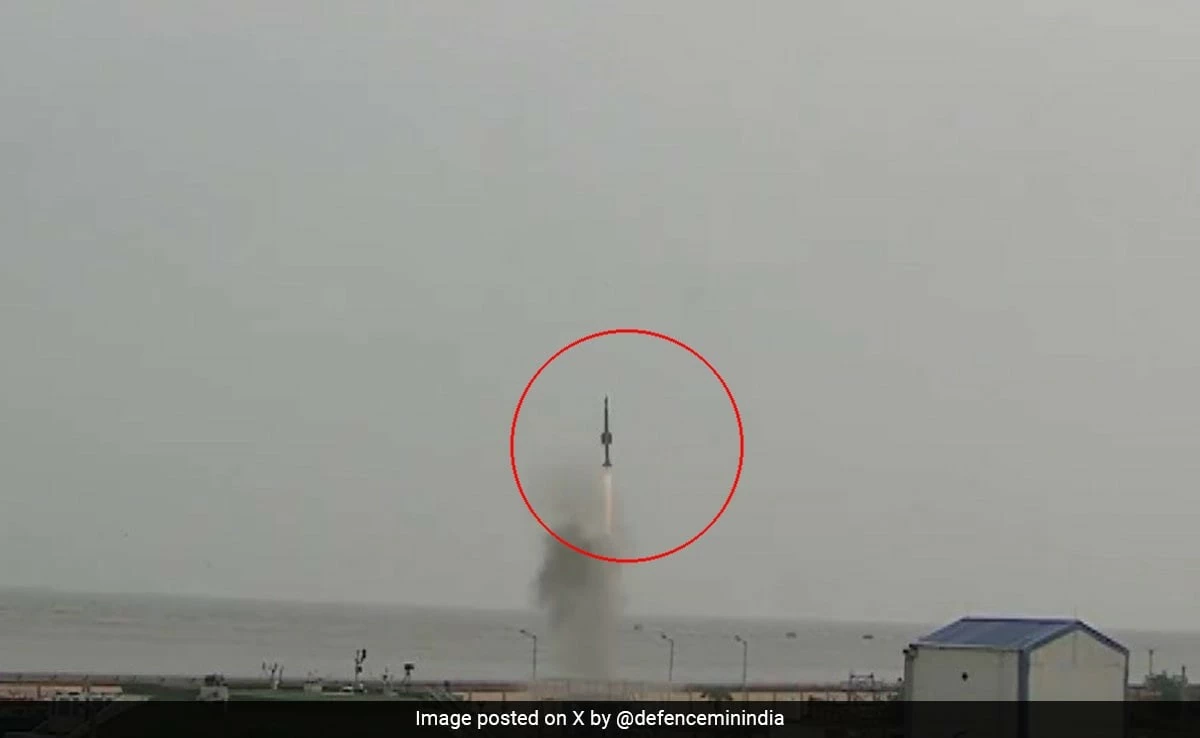 Ấn Độ thử thành công tên lửa đất đối không, muốn bắt tay với một nước Đông Nam Á phát triển và sản xuất vũ khí Ấn Độ thử thành công tên lửa đất đối không, muốn bắt tay với một nước Đông Nam Á phát triển và sản xuất vũ khí