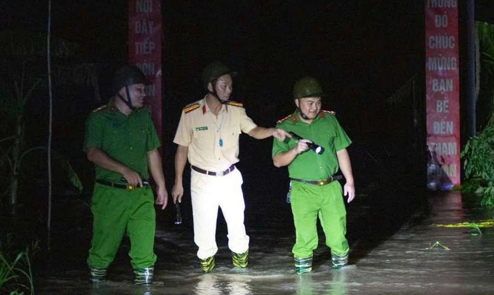 Hải Dương huy động tối đa nguồn lực khắc phục hậu quả bão số 3 và chủ động ứng phó với mưa, lũ, sạt lở đất Hải Dương huy động tối đa nguồn lực khắc phục hậu quả bão số 3 và chủ động ứng phó mưa lũ, sạt lở đất