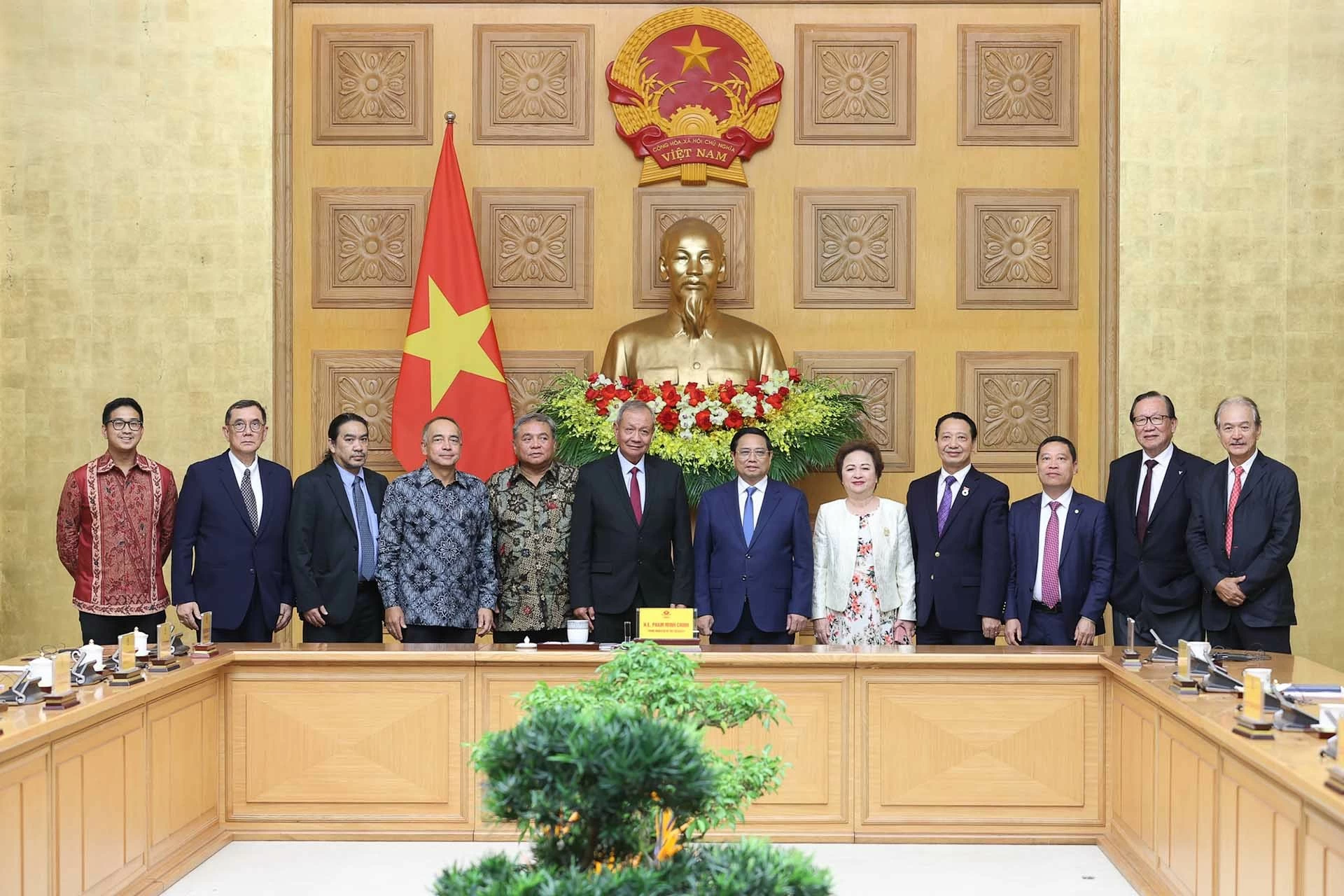Thủ tướng Phạm Minh Chính tiếp đoàn các Chủ tịch Hội đồng tư vấn kinh doanh ASEAN Thủ tướng Phạm Minh Chính tiếp đoàn các Chủ tịch Hội đồng tư vấn kinh doanh ASEAN