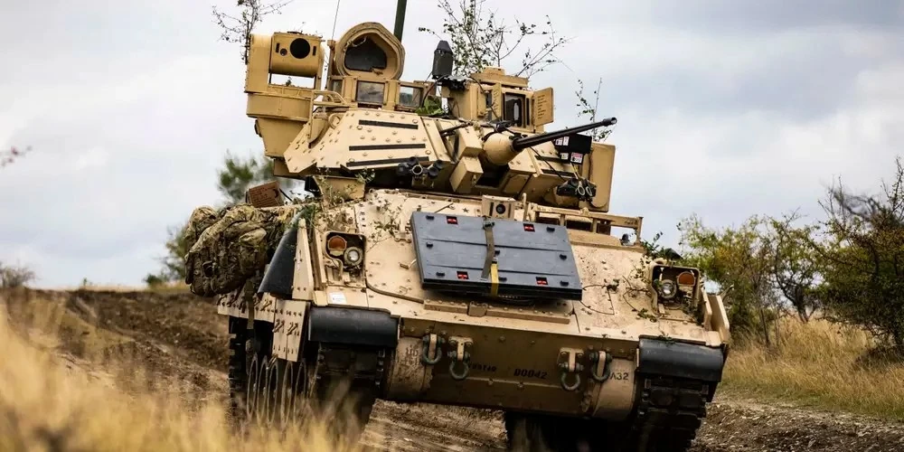 Xe chiến đấu bọc thép M2 Bradley của Mỹ. Ảnh: Lục quân Mỹ Xe chiến đấu bọc thép M2 Bradley của Mỹ. Ảnh: Lục quân Mỹ