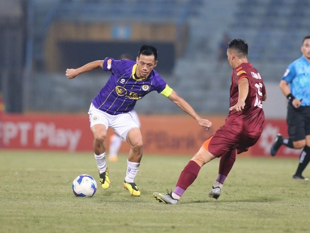 V-League 2024/25: CLB Hà Nội thắng trận mở màn, quyên góp ủng hộ đồng bào vùng bão lũ V-League 2024/25: CLB Hà Nội thắng trận mở màn, quyên góp ủng hộ đồng bào vùng bão lũ