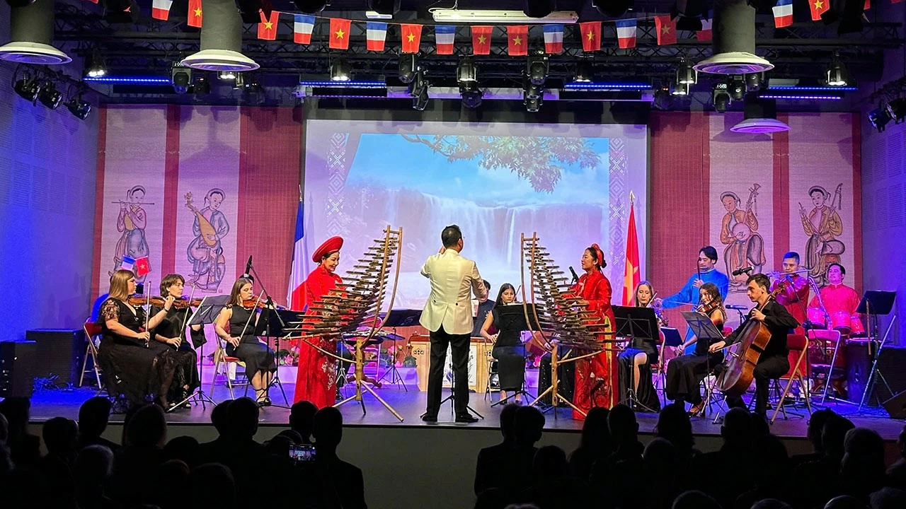 Chuyến thăm của Tổng Bí thư, Chủ tịch nước Tô Lâm củng cố Đối tác chiến lược Việt Nam-Pháp, đóng góp tích cực cho Cộng đồng Pháp ngữ Chuyến thăm của Tổng Bí thư, Chủ tịch nước Tô Lâm củng cố Đối tác chiến lược Việt Nam-Pháp, đóng góp tích cực cho Cộng đồng Pháp ngữ
