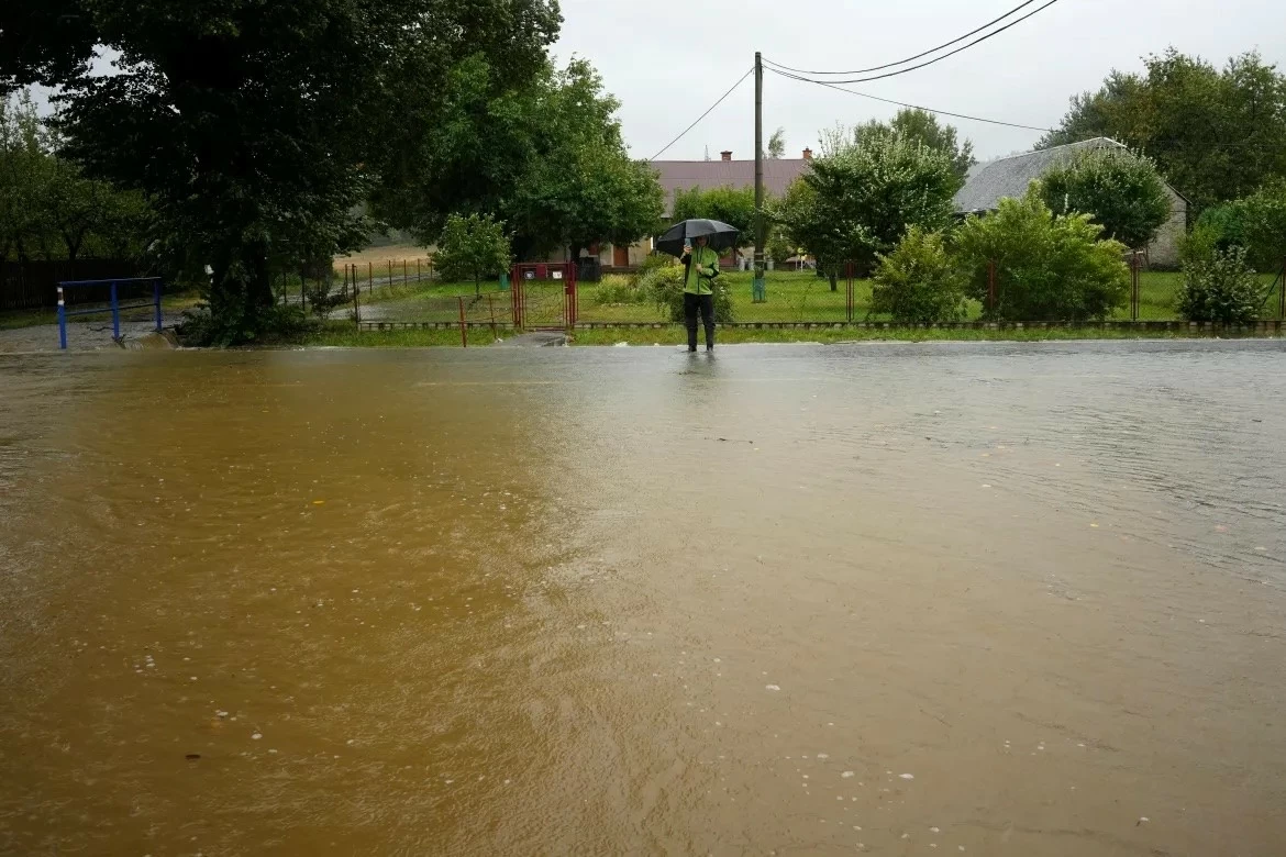 Mưa lớn kỷ lục gây ngập úng nghiêm trọng ở Châu Âu Mưa lớn kỷ lục gây ngập úng nghiêm trọng ở Châu Âu