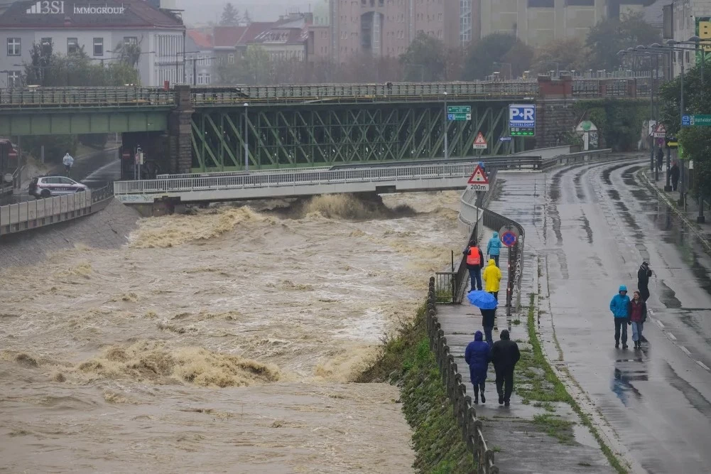 Mưa lớn kỷ lục gây ngập úng nghiêm trọng ở Châu Âu Mưa lớn kỷ lục gây ngập úng nghiêm trọng ở Châu Âu
