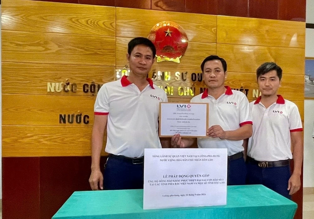 Tổng Lãnh sự quán Việt Nam tại Luang Prabang phát động quyên góp ủng hộ đồng bào khắc phục thiệt hại sau bão Yagi Tổng Lãnh sự quán Việt Nam tại Luang Prabang phát động quyên góp ủng hộ đồng bào khắc phục thiệt hại sau bão Yagi