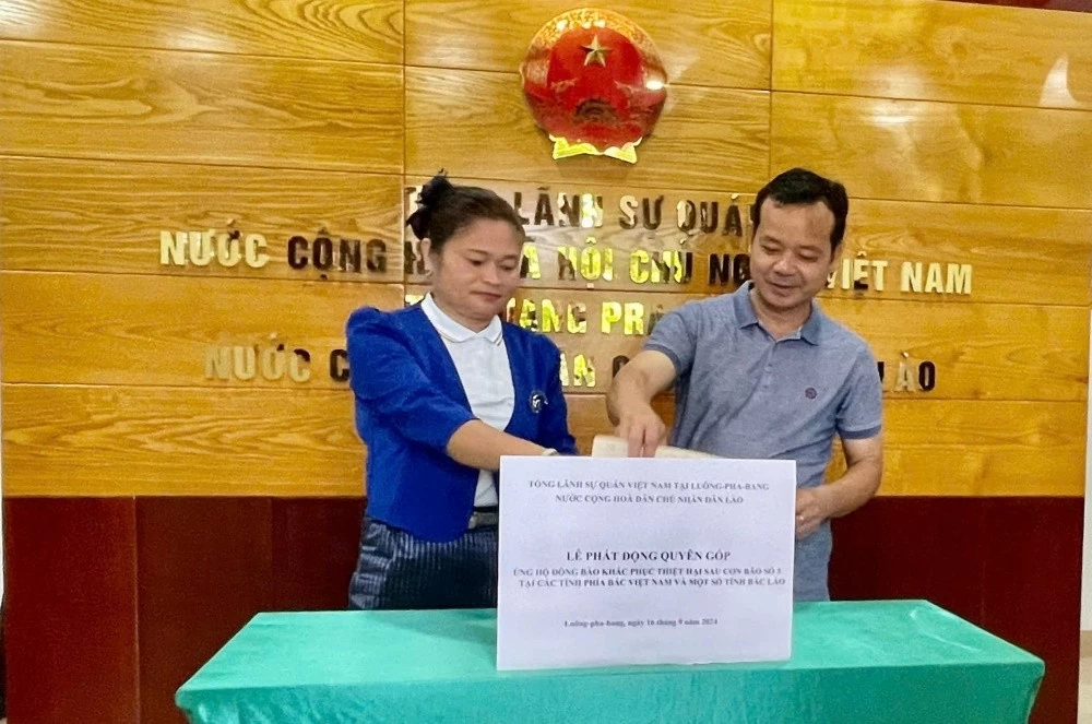 Tổng Lãnh sự quán Việt Nam tại Luang Prabang phát động quyên góp ủng hộ đồng bào khắc phục thiệt hại sau bão Yagi Tổng Lãnh sự quán Việt Nam tại Luang Prabang phát động quyên góp ủng hộ đồng bào khắc phục thiệt hại sau bão Yagi