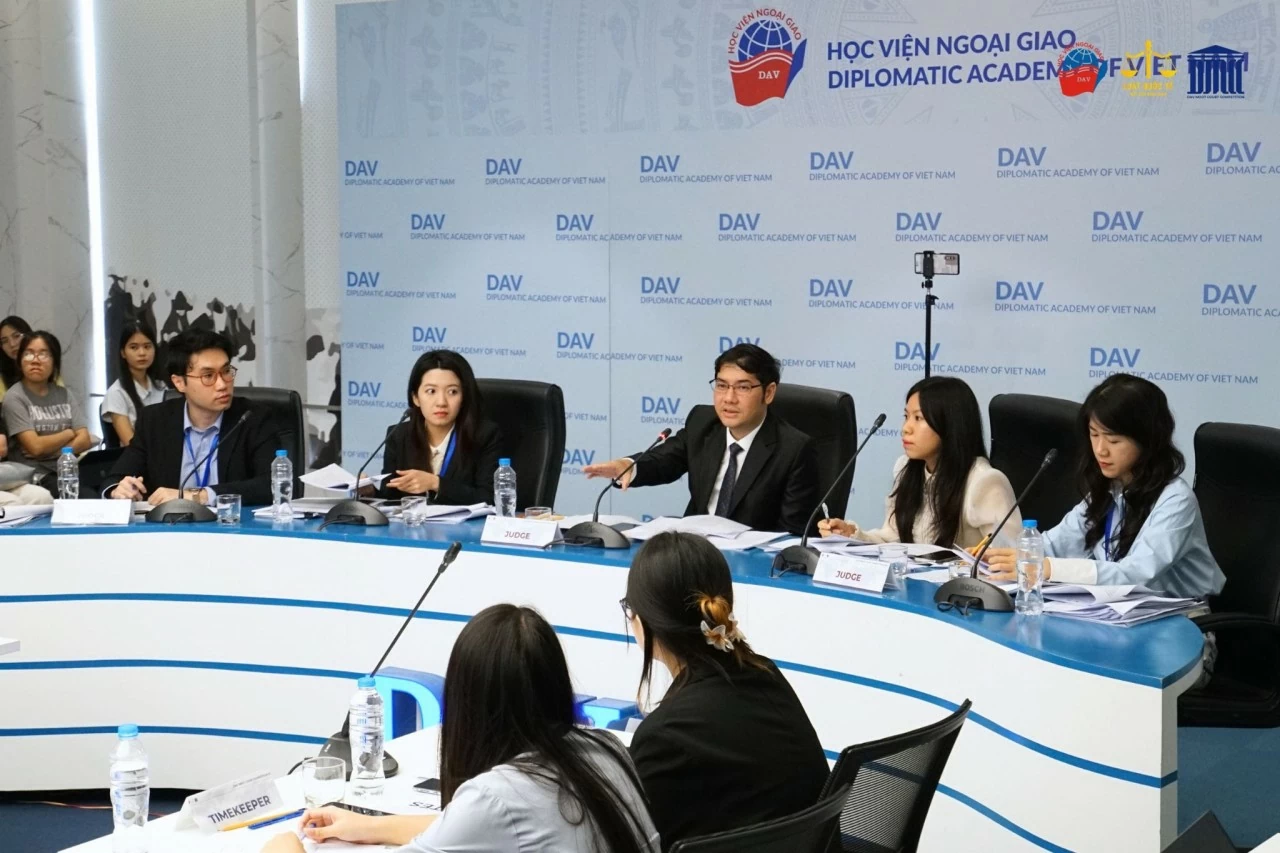 Học viện Ngoại giao tìm kiếm ứng viên xuất sắc dự vòng quốc gia về diễn án Luật Nhân đạo quốc tế Học viện Ngoại giao tìm kiếm ứng viên xuất sắc dự vòng quốc gia về diễn án Luật Nhân đạo quốc tế