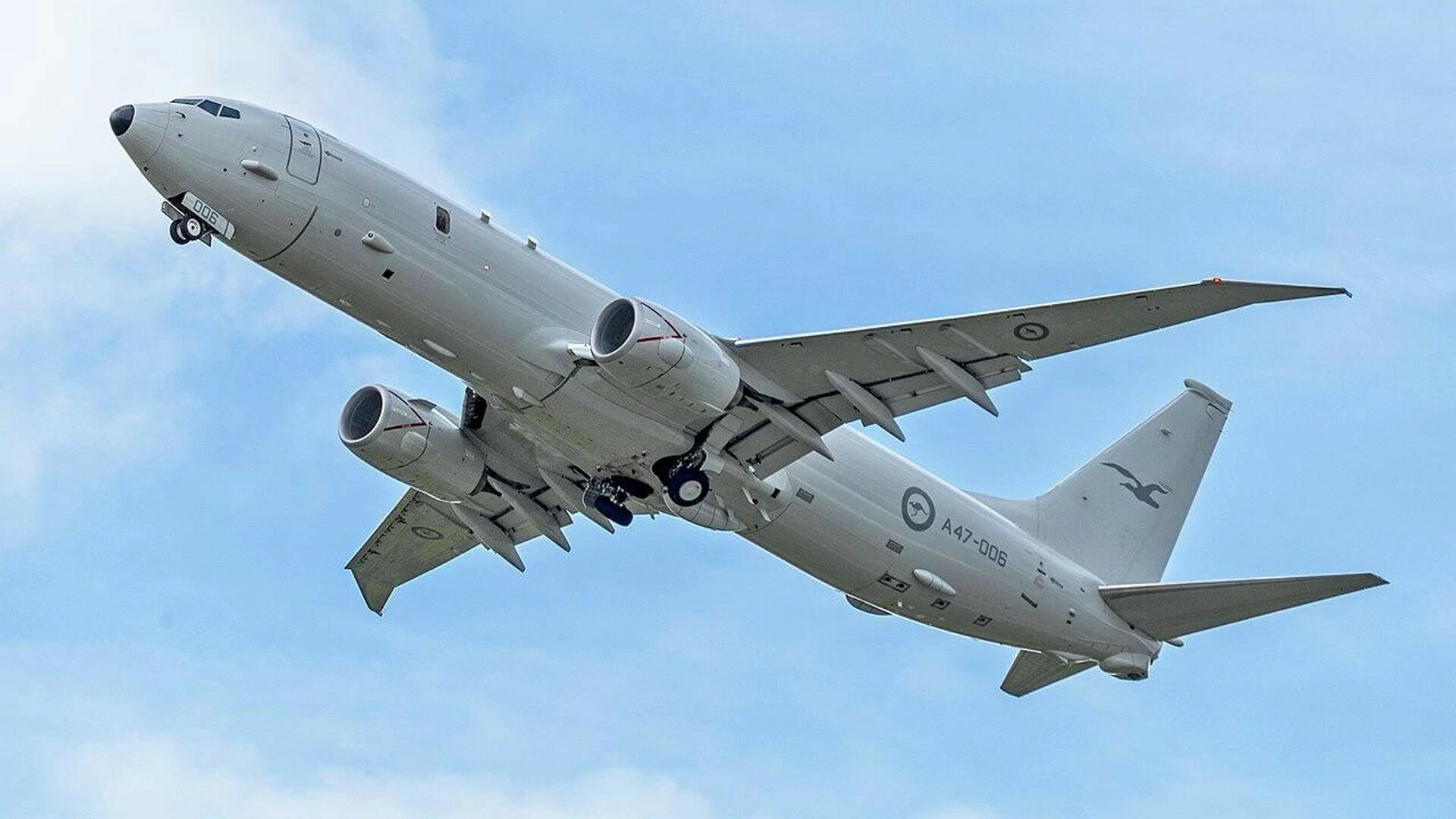 Máy bay tuần tra Mỹ P-8A Poseidon bay qua eo biển Đài Loan, Trung Quốc điều chiến đấu cơ theo sát Máy bay tuần tra Mỹ P-8A Poseidon bay qua eo biển Đài Loan, Trung Quốc điều chiến đấu cơ theo sát