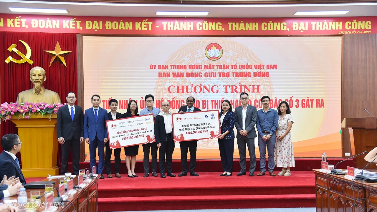 Đại diện Đại sứ quán các nước, tổ chức quốc tế ủng hộ người dân khắc phục hậu quả do cơn bão số 3 gây ra