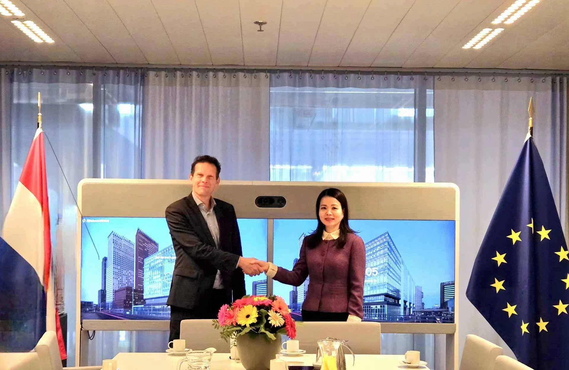 Việt Nam thúc đẩy hợp tác song phương với Hà Lan trong lĩnh vực biến đổi khí hậu, tăng trưởng xanh và khuôn khổ Diễn đàn P4G Việt Nam thúc đẩy hợp tác song phương với Hà Lan trong lĩnh vực biến đổi khí hậu, tăng trưởng xanh và khuôn khổ Diễn đàn P4G