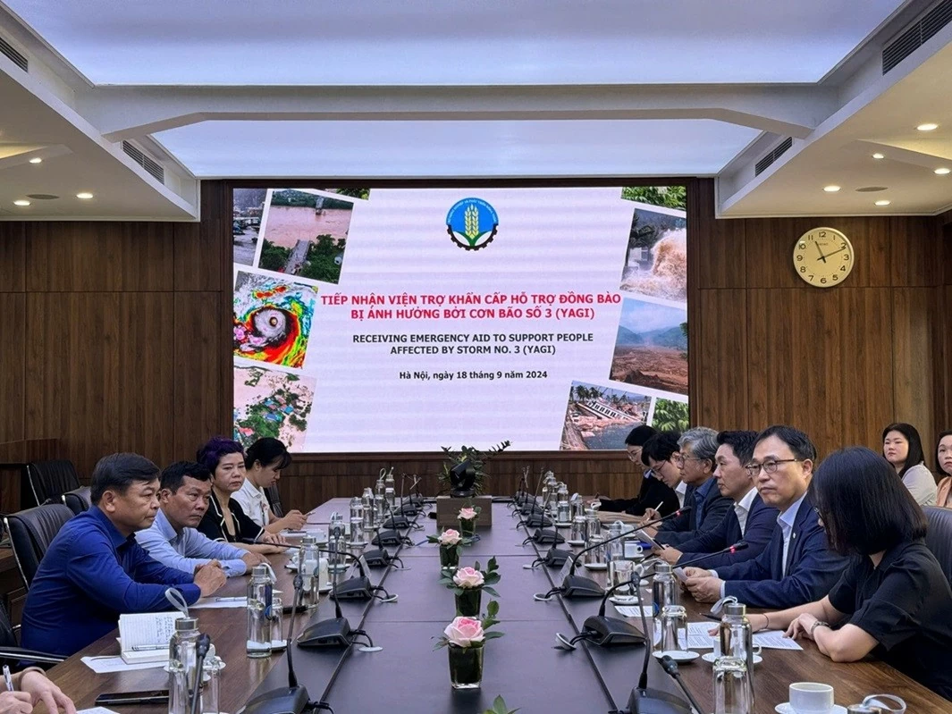 Chính phủ Hàn Quốc trao viện trợ nhân đạo giúp Việt Nam khắc phục hậu quả thiệt hại do bão Yagi Chính phủ Hàn Quốc trao viện trợ nhân đạo giúp Việt Nam khắc phục hậu quả thiệt hại do bão Yagi