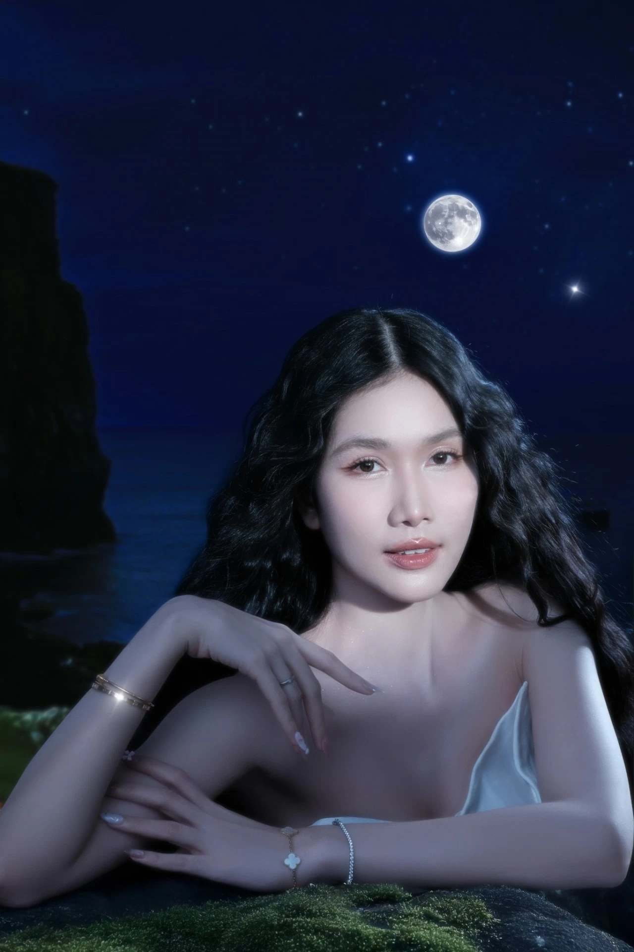 Á hậu Phương Anh