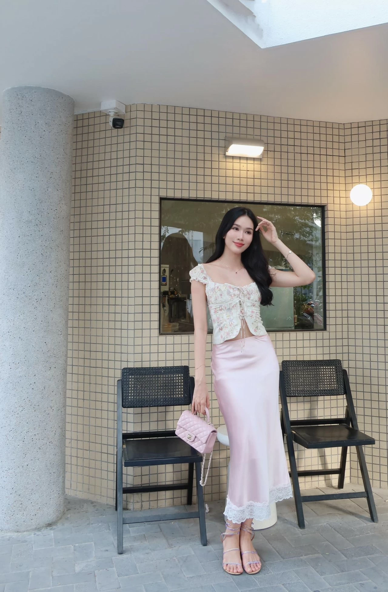 Á hậu Phương Anh