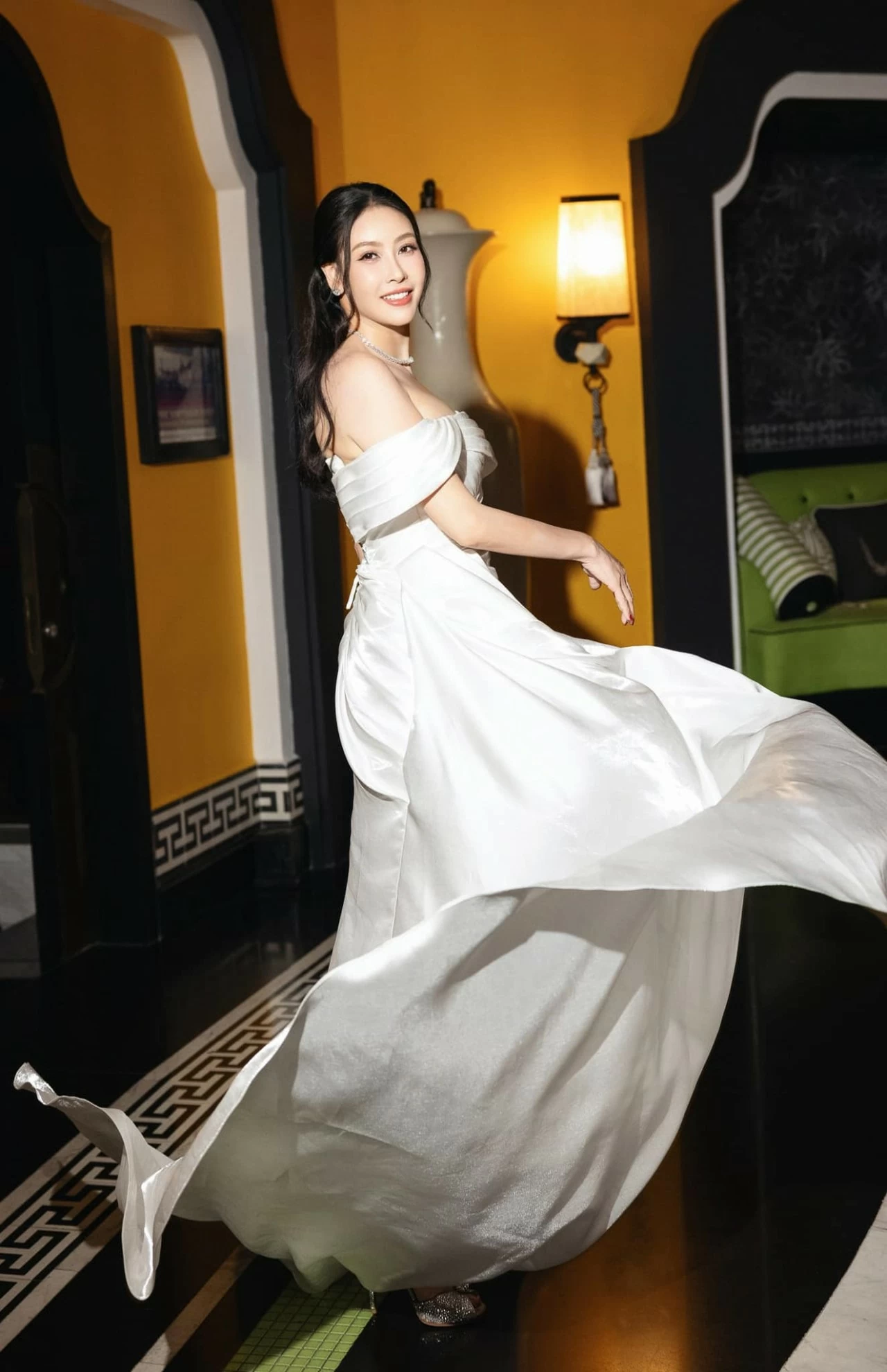 Hoa hậu Hà Kiều Anh Hoa hậu Hà Kiều Anh hạnh phúc viên mãn tuổi 48