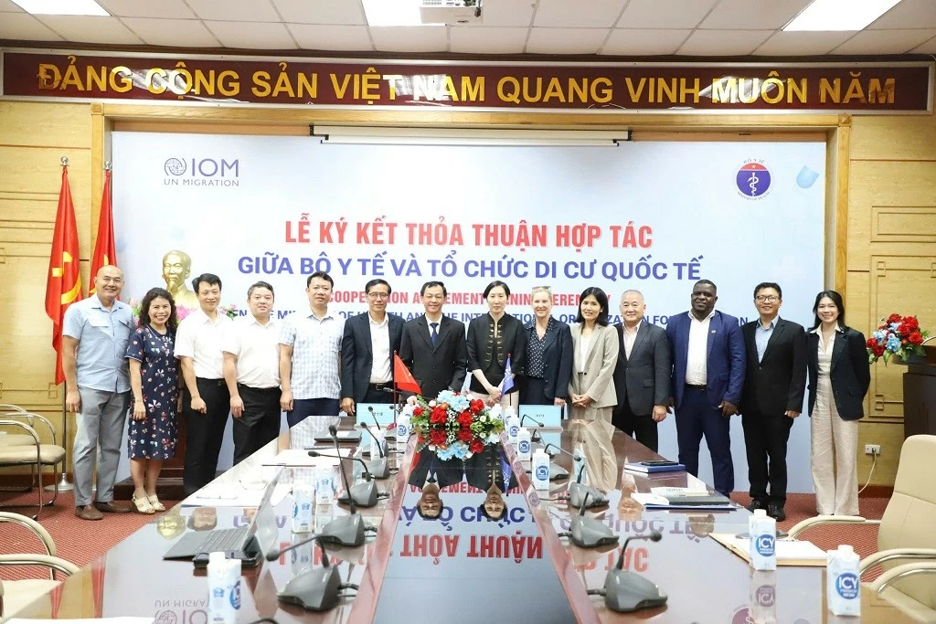 IOM và Bộ Y tế thiết lập quan hệ đối tác mới nhằm nâng cao sức khỏe và chất lượng cuộc sống cho người di cư IOM và Bộ Y tế thiết lập quan hệ đối tác mới nhằm nâng cao sức khỏe và chất lượng cuộc sống cho người di cư
