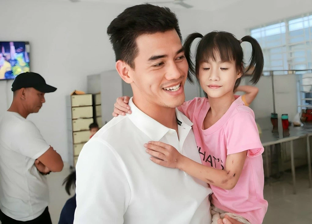 Tiền đạo Tiến Linh và những nghĩa cử cao đẹp đối với cộng đồng Tiền đạo Tiến Linh và những nghĩa cử cao đẹp đối với cộng đồng