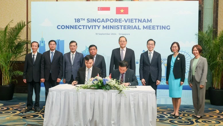 Hợp tác kinh tế, thương mại và đầu tư: Điểm sáng trong quan hệ Việt Nam-Singapore Hợp tác kinh tế, thương mại và đầu tư: Điểm sáng trong quan hệ Việt Nam-Singapore