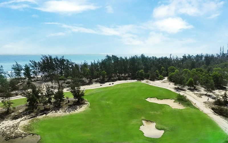 Hố 10 sân golf Golden Sands Golf Resort Hố 10 sân golf Golden Sands Golf Resort