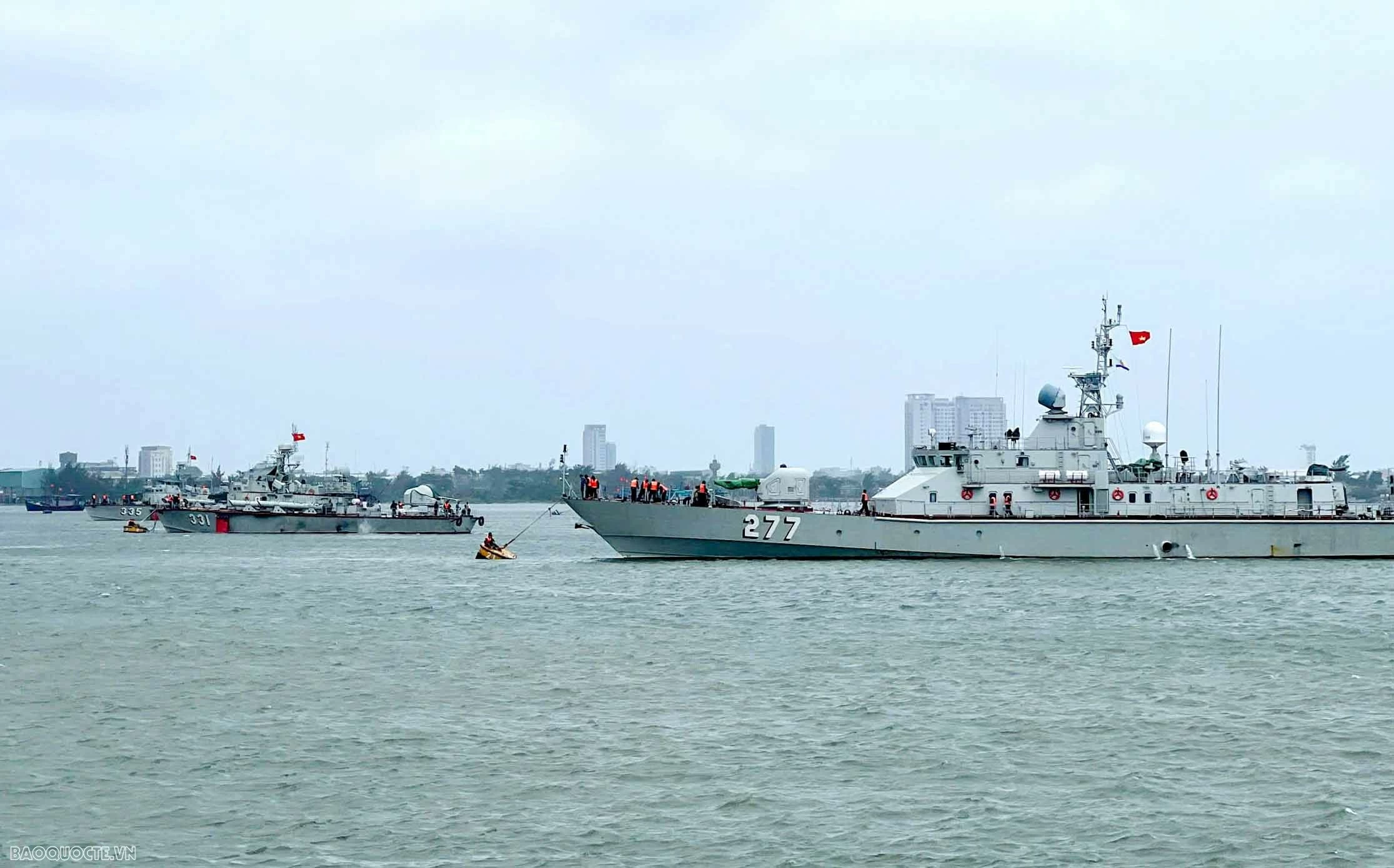 Cán bộ, chiến sĩ Vùng 3 Hải quân duy trì lực lượng, phương tiện trực sẵn sàng ứng phó cơn bão số 4 Cán bộ, chiến sĩ Vùng 3 Hải quân duy trì lực lượng, phương tiện trực sẵn sàng ứng phó cơn bão số 4