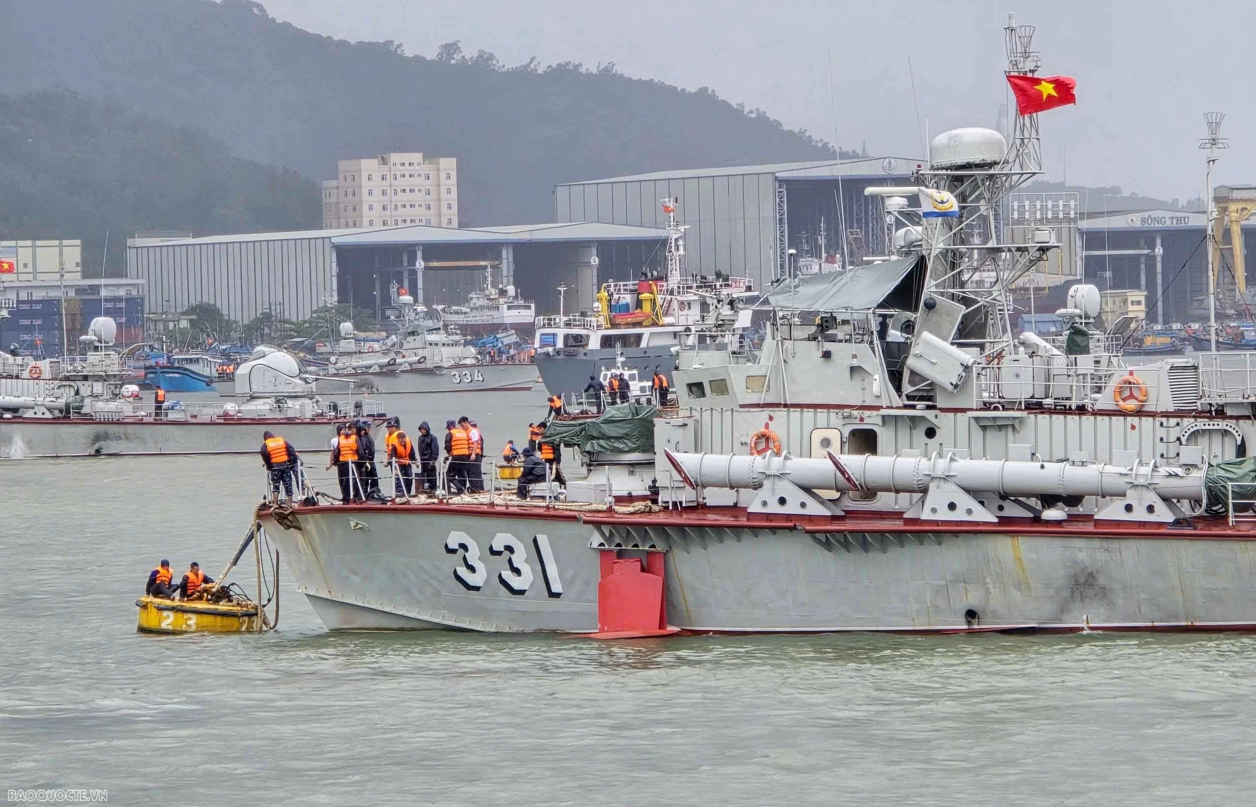 Cán bộ, chiến sĩ Vùng 3 Hải quân duy trì lực lượng, phương tiện trực sẵn sàng ứng phó cơn bão số 4 Cán bộ, chiến sĩ Vùng 3 Hải quân duy trì lực lượng, phương tiện trực sẵn sàng ứng phó cơn bão số 4