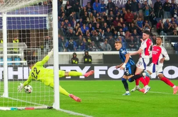 Atalanta 0-0 Arsenal: Khoảnh khắc Raya hóa siêu nhân, cứu thua không tưởng Khoảnh khắc Raya hóa siêu nhân, cứu Arsenal bàn thua không tưởng