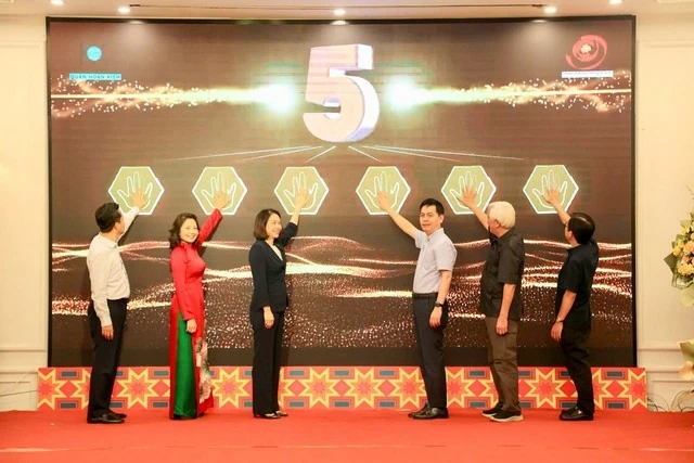 Triển lãm 'Hỡi đồng bào Thủ đô': Tái hiện sống động không gian Hà Nội trong cuộc kháng chiến chống thực dân Pháp Triển lãm 'Hỡi đồng bào Thủ đô': Tái hiện sống động không gian Hà Nội trong cuộc kháng chiến chống thực dân Pháp