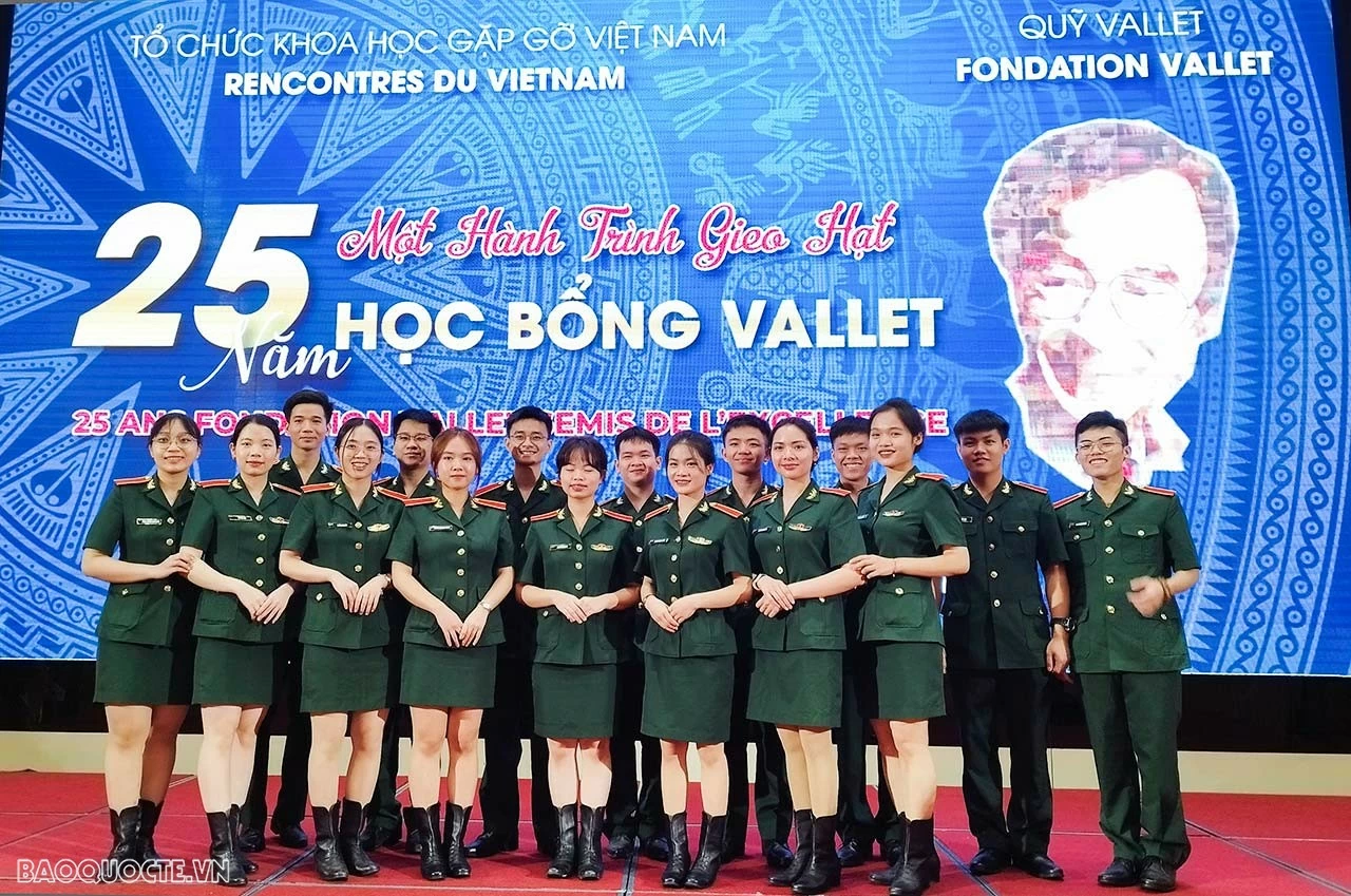 Kỷ niệm 25 năm ‘hành trình gieo hạt’ học bổng Vallet Kỷ niệm 25 năm ‘hành trình gieo hạt’ học bổng Vallet