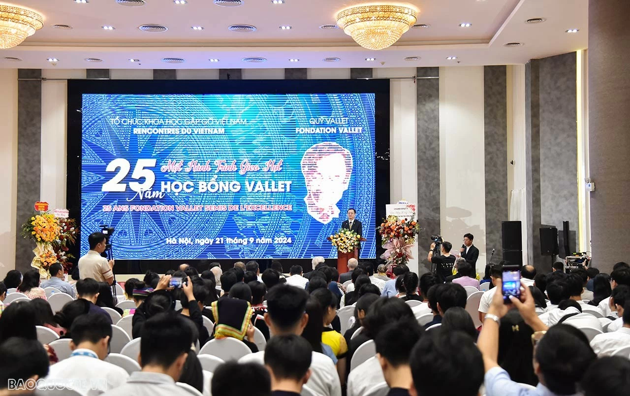 Kỷ niệm 25 năm ‘hành trình gieo hạt’ học bổng Vallet Kỷ niệm 25 năm ‘hành trình gieo hạt’ học bổng Vallet