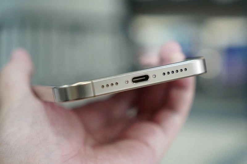 Cận cảnh iPhone 16 Pro Max xách tay về Việt Nam, giá 79 triệu đồng Cận cảnh iPhone 16 Pro Max xách tay về Việt Nam, giá 79 triệu đồng