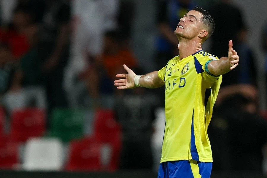 Sau khi ghi bàn, Ronaldo có màn ăn mừng đặc biệt. Ngoài điệu nhảy và biểu tượng Ronaldo ăn mừng đặc biệt sau chiến thắng của Al Nassr