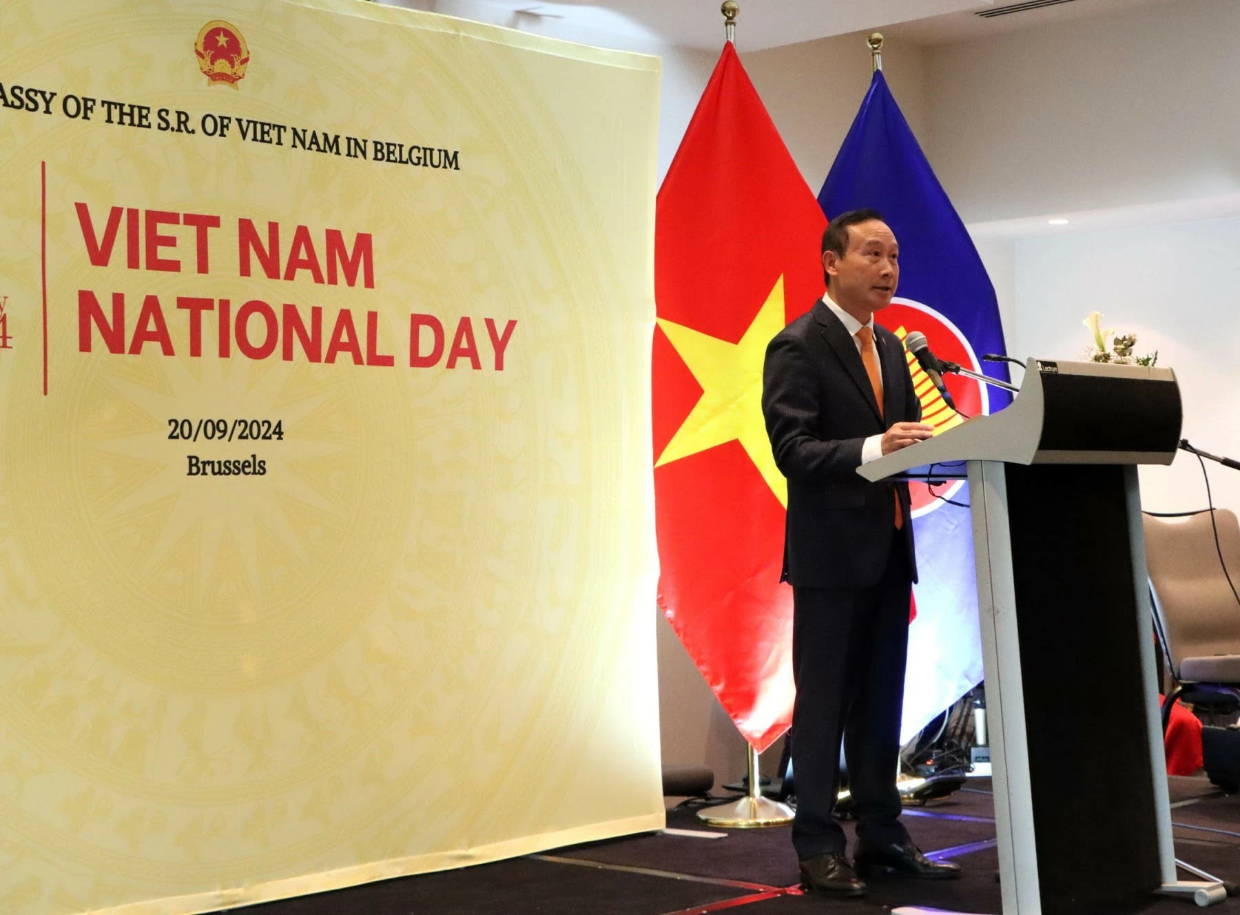 Long trọng tổ chức kỷ niệm 79 năm ngày Quốc khánh Việt Nam tại Bỉ Long trọng tổ chức kỷ niệm 79 năm Quốc khánh Việt Nam tại Bỉ