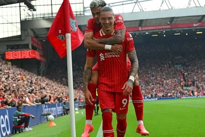 Premier League: Liverpool leo lên ngôi đầu, M.U gây thất vọng. Hình ảnh Diaz và Nunez giúp Liverpool leo lên ngôi đầu. (Nguồn: Getty Images) Premier League: Liverpool leo lên ngôi đầu, M.U gây thất vọng. Hình ảnh Diaz và Nunez giúp Liverpool leo lên ngôi đầu. (Nguồn: Getty Images)