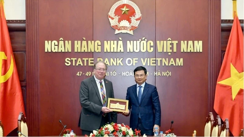 Anh ủng hộ tham vọng của Việt Nam phát triển trung tâm tài chính quốc tế mới Anh ủng hộ tham vọng của Việt Nam phát triển trung tâm tài chính quốc tế mới