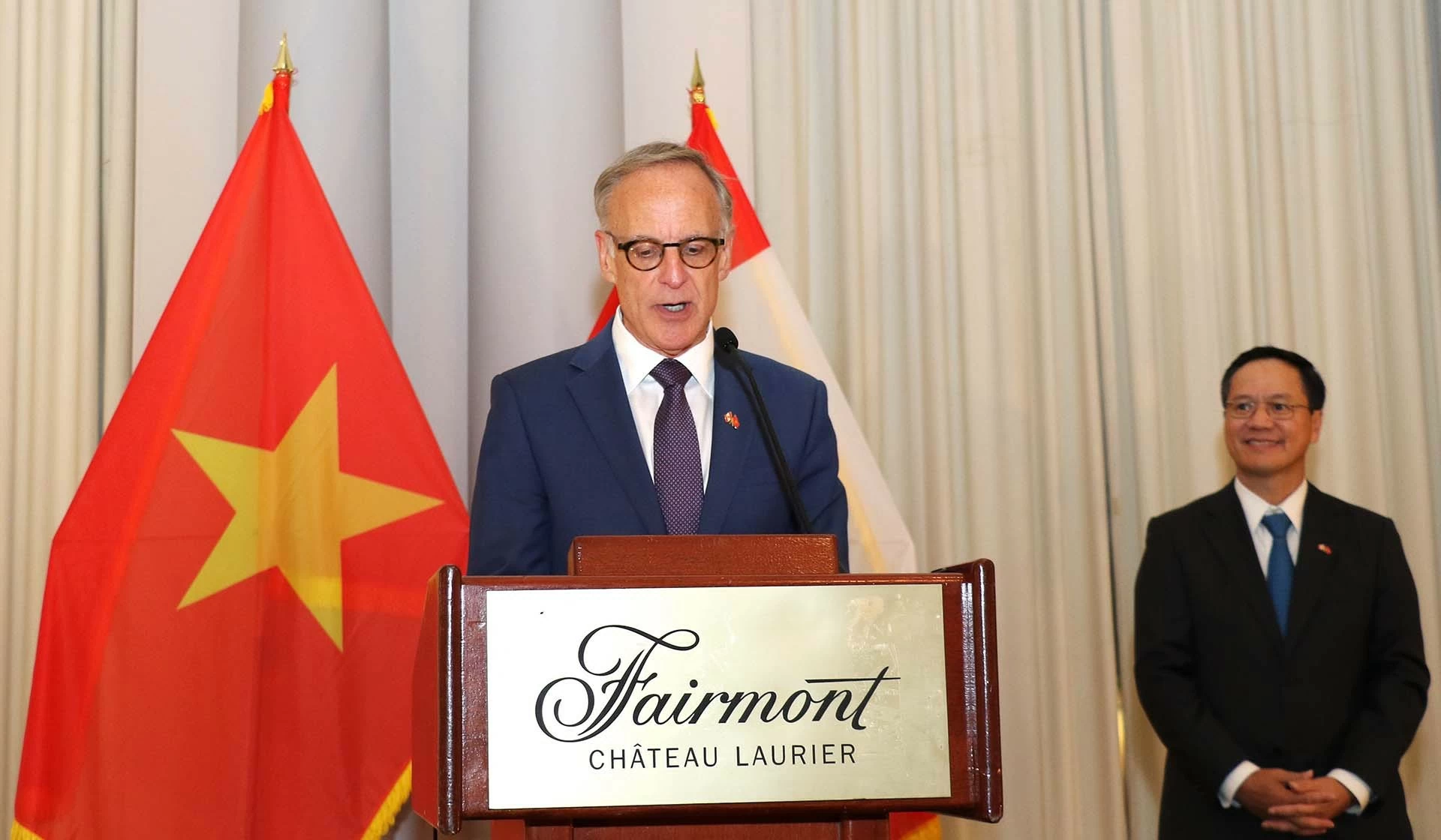 Cộng đồng người Việt tại Canada ủng hộ đồng bào khắc phục thiệt hại do bão Yagi Cộng đồng người Việt tại Canada ủng hộ đồng bào khắc phục thiệt hại do bão Yagi