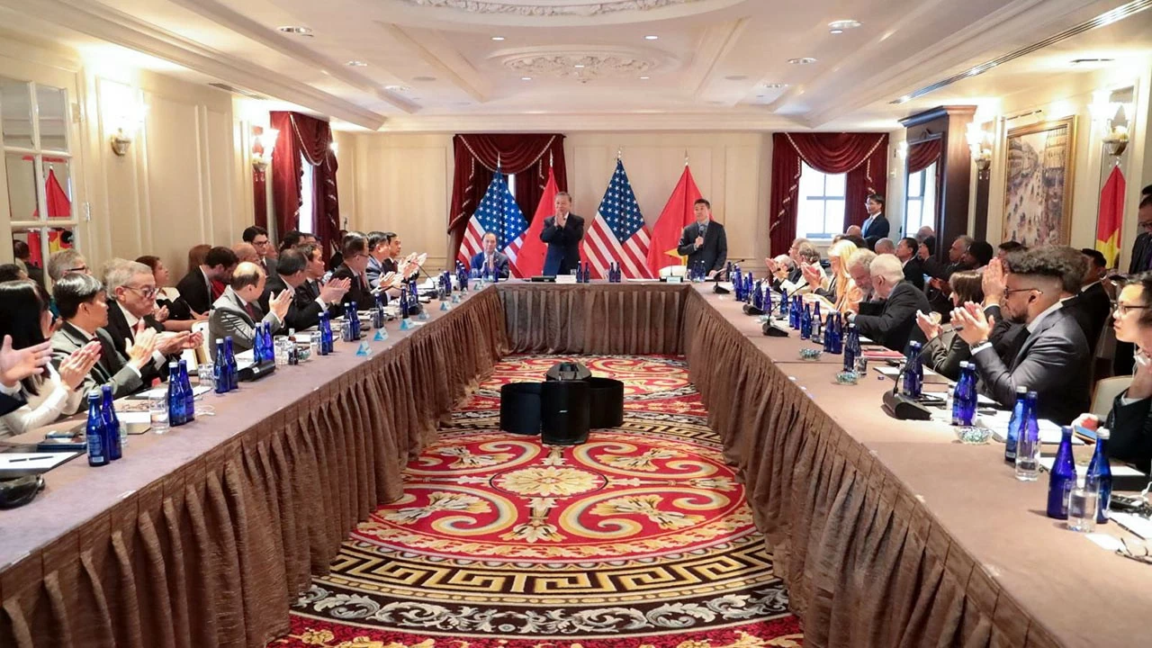 Tổng Bí thư, Chủ tịch nước Tô Lâm gặp gỡ, trao Huân chương Hữu nghị Đảng Cộng sản, tổ chức cánh tả và bạn bè Hoa Kỳ Tổng Bí thư, Chủ tịch nước Tô Lâm gặp gỡ Đảng Cộng sản, tổ chức cánh tả và bạn bè Hoa Kỳ