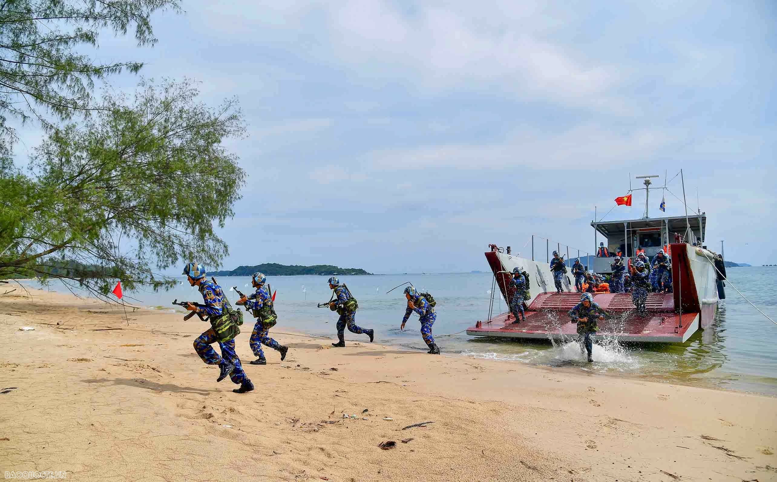 Động lực giúp cán bộ, chiến sĩ Vùng 5 Hải quân nêu cao tinh thần bảo vệ vững chắc vùng biển phía Nam Động lực giúp cán bộ, chiến sĩ Vùng 5 Hải quân nêu cao tinh thần bảo vệ vững chắc vùng biển phía Nam