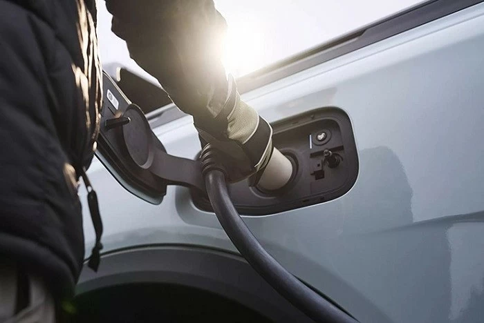 Ford Ranger 2025 có thêm bản hybrid, di chuyển 45 km hoàn toàn bằng điện Ford Ranger 2025 có thêm bản hybrid, di chuyển 45 km hoàn toàn bằng điện