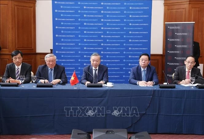 Tổng Bí thư, Chủ tịch nước Tô Lâm tiếp các chuyên gia, học giả tại Đại học Columbia Tổng Bí thư, Chủ tịch nước Tô Lâm tiếp các chuyên gia, học giả tại Đại học Columbia