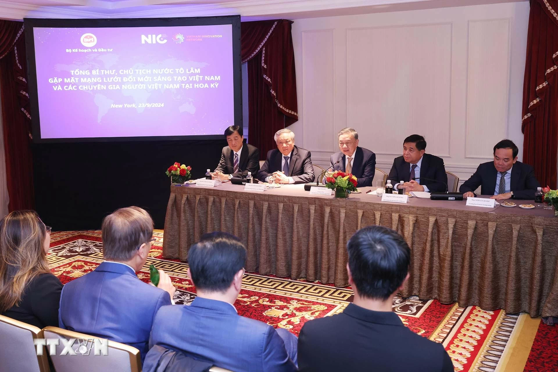 Mạng lưới Đổi mới sáng tạo phát huy vai trò cầu nối tri thức, đưa những tiến bộ của thế giới về với Việt Nam Mạng lưới Đổi mới sáng tạo phát huy vai trò cầu nối tri thức, đưa những tiến bộ của thế giới về với Việt Nam
