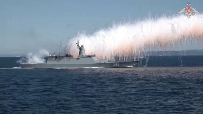 Nga rục rịch động thái mới ở Đại Tây Dương, 'bắt tay' Trung Quốc làm một việc ở Thái Bình Dương Nga rục rịch động thái mới ở Đại Tây Dương, 'bắt tay' Trung Quốc làm một việc ở Thái Bình Dương