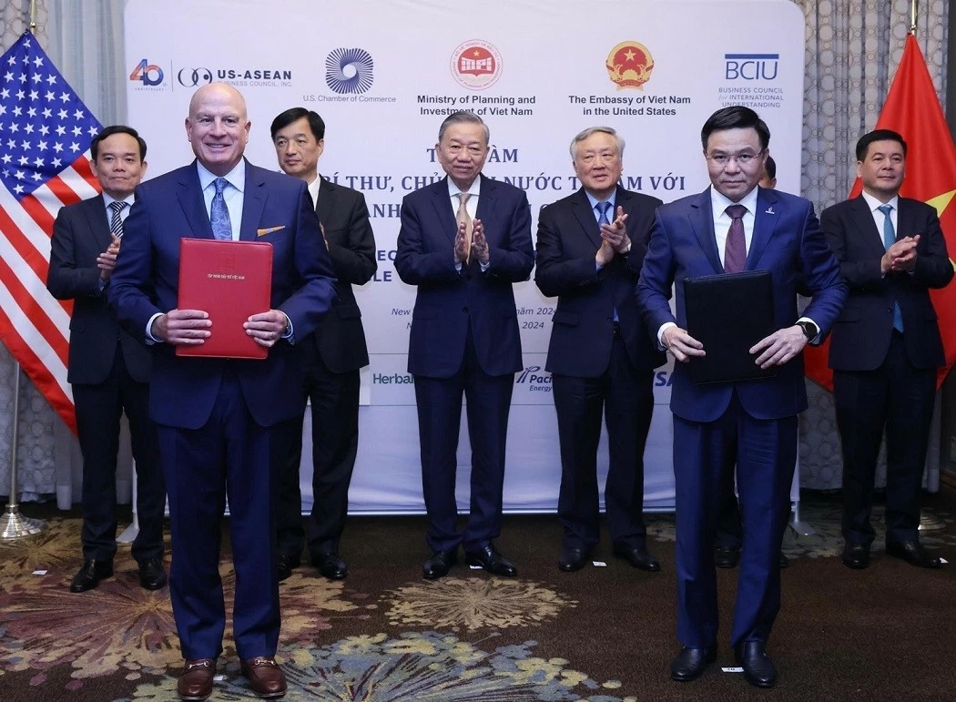 PetroVietnam đẩy mạnh hợp tác với các đối tác Hoa Kỳ, thực hiện bước đi chiến lược về chuyển đổi số và năng lượng bền vững PetroVietnam đẩy mạnh hợp tác với các đối tác Hoa Kỳ, thực hiện bước đi chiến lược về chuyển đổi số và năng lượng bền vững