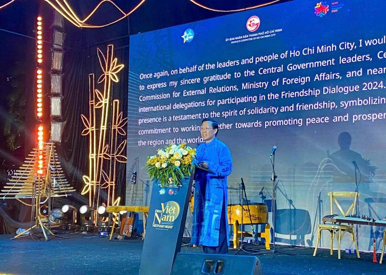 Khách mời quốc tế ấn tượng về một TP. HCM văn minh, hiện đại và nghĩa tình Khách mời quốc tế ấn tượng về một TP. HCM văn minh, hiện đại và nghĩa tình