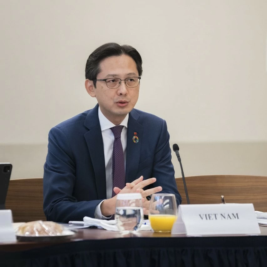 Thứ trưởng Ngoại giao Đỗ Hùng Việt tham dự Hội nghị Bộ trưởng Nhóm 3G Thứ trưởng Ngoại giao Đỗ Hùng Việt tham dự Hội nghị Bộ trưởng Nhóm 3G