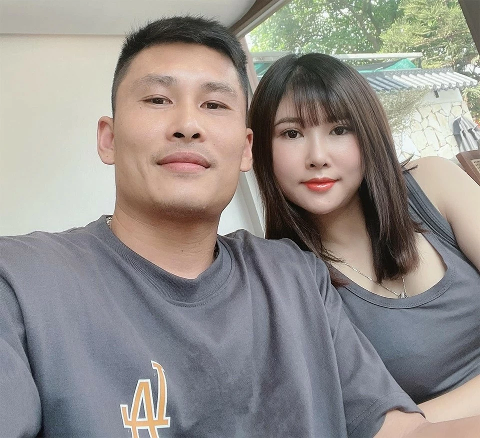 Hậu phương xinh đẹp và đảm đang của các thủ môn Việt Nam Hậu phương xinh đẹp và đảm đang của các thủ môn Việt Nam