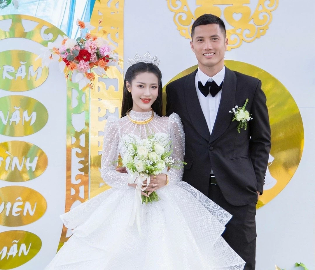 Hậu phương xinh đẹp và đảm đang của các thủ môn Việt Nam Hậu phương xinh đẹp và đảm đang của các thủ môn Việt Nam