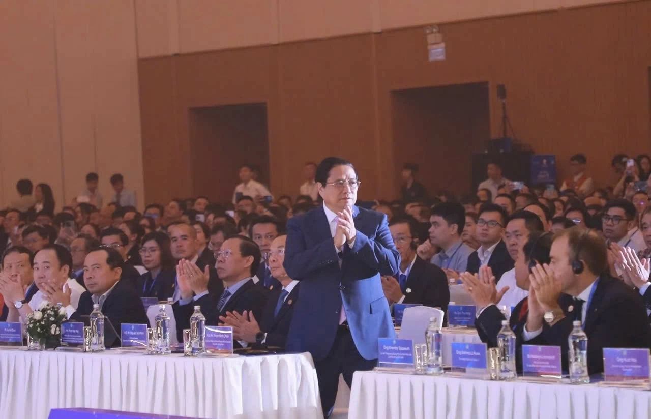 Sáng nay (25/9), khai mạc Diễn đàn Kinh tế TP. Hồ Chí Minh lần thứ 5 Sáng nay (25/9), khai mạc Diễn đàn Kinh tế TP. Hồ Chí Minh lần thứ 5